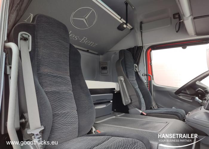 2017 camiones Curtainsider Mercedes-Benz Atego 824 L